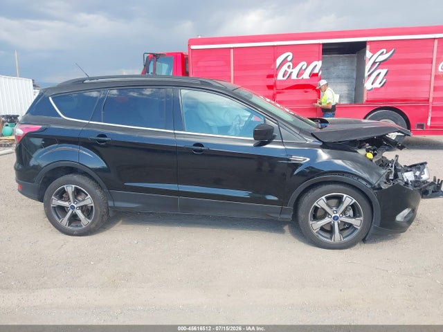 2017 Ford Escape Se მანქანა იყიდება აუქციონზე, vin: 1FMCU9G9XHUC07053, აუქციონის ნომერი: 45616512