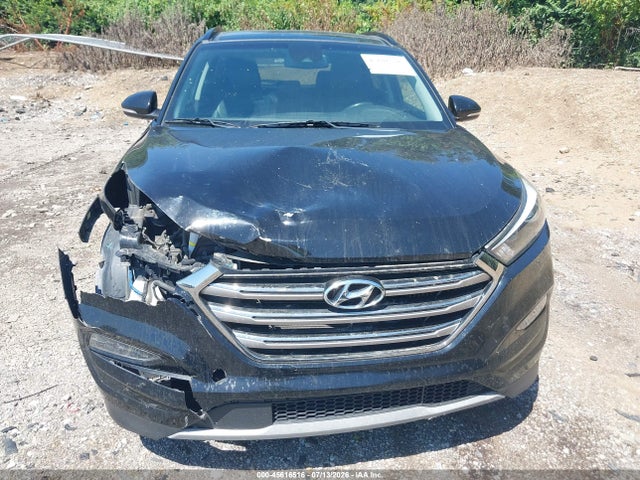 2018 Hyundai Tucson Limited მანქანა იყიდება აუქციონზე, vin: KM8J3CA26JU820215, აუქციონის ნომერი: 45616516
