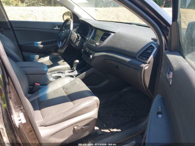 2018 Hyundai Tucson Limited მანქანა იყიდება აუქციონზე, vin: KM8J3CA26JU820215, აუქციონის ნომერი: 45616516