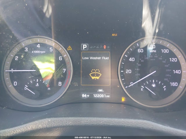 2018 Hyundai Tucson Limited მანქანა იყიდება აუქციონზე, vin: KM8J3CA26JU820215, აუქციონის ნომერი: 45616516