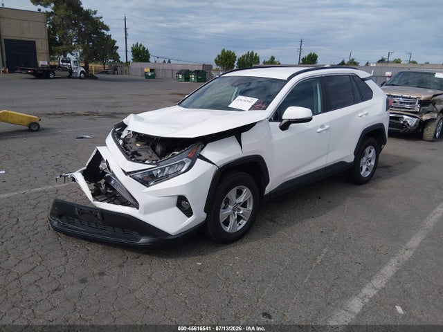 Toyota Rav4 Xle 2020 2T3W1RFV5LW074125 Image 2
