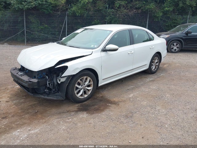 1VWAT7A31GC062722 Volkswagen Passat 1.8t S