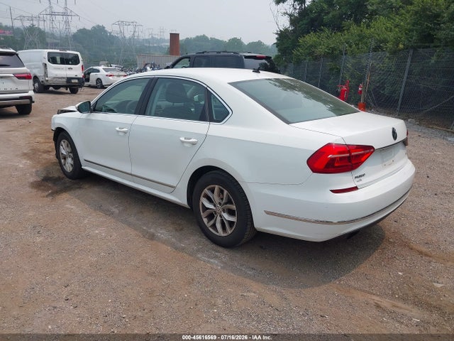 1VWAT7A31GC062722 Volkswagen Passat 1.8t S
