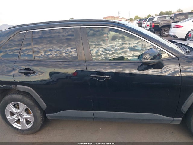 Toyota Rav4 Xle 2020 JTMW1RFV3LJ020191 Image 14