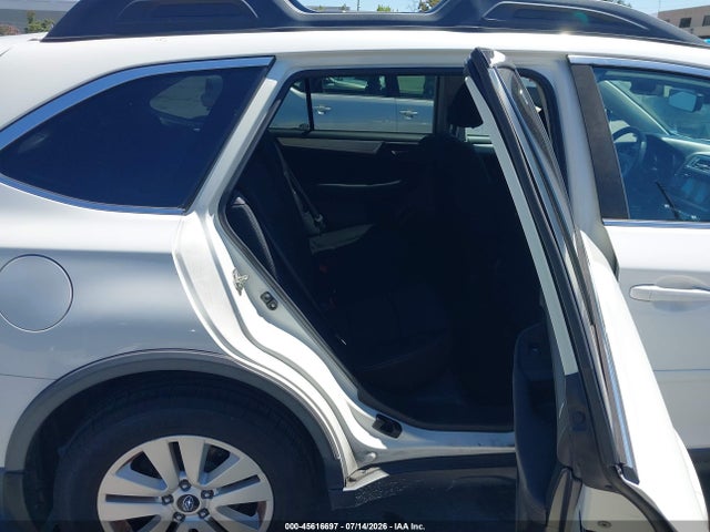Subaru Outback 2.5i Premium 2017 4S4BSAFC5H3280725 Image 8