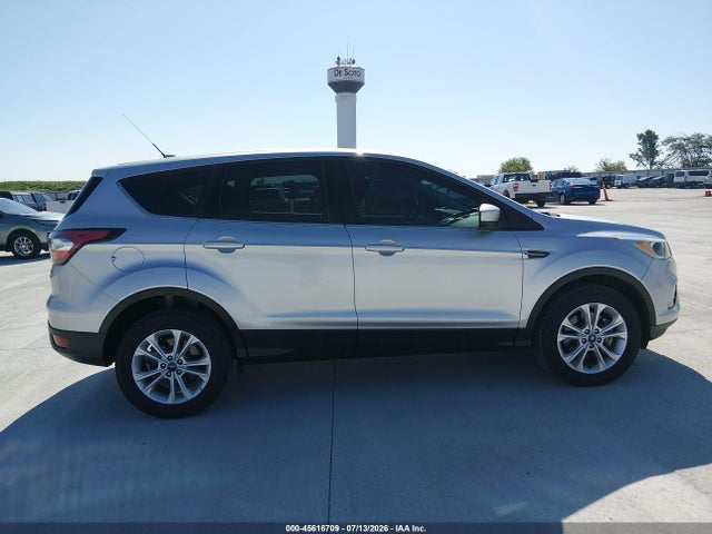 1FMCU9GD7HUE50372 Ford ESCAPE SE