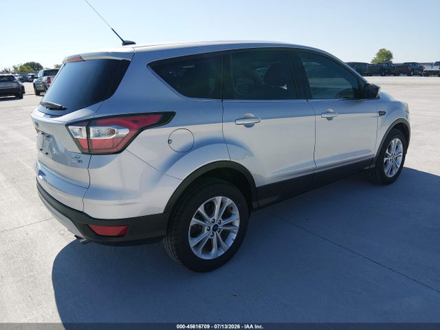 1FMCU9GD7HUE50372 Ford ESCAPE SE