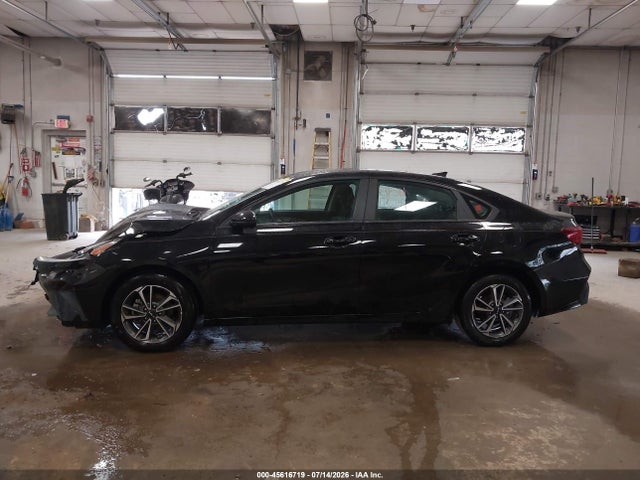 45616719 :رقم المزاد ، 3KPF24AD0PE538289 vin ، 2023 Kia Forte Lxs مزاد بيع