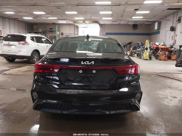 45616719 :رقم المزاد ، 3KPF24AD0PE538289 vin ، 2023 Kia Forte Lxs مزاد بيع