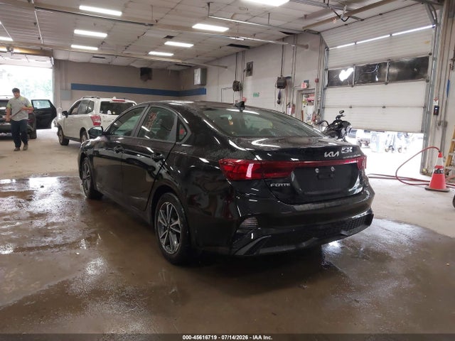 45616719 :رقم المزاد ، 3KPF24AD0PE538289 vin ، 2023 Kia Forte Lxs مزاد بيع