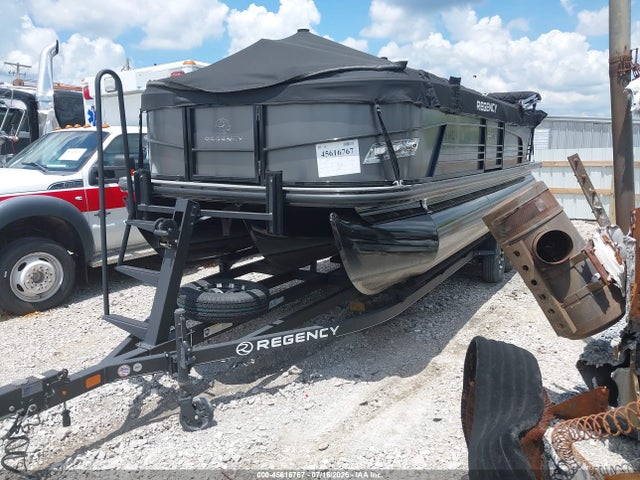 Pontoon Regency 2020 BUJ54738H920 Image 2