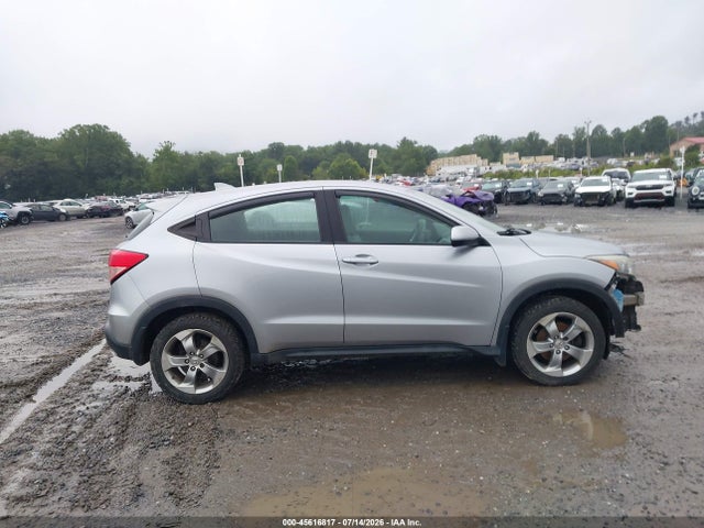 Honda HR-V LX 2017 3CZRU6H31HM700156 Image 14