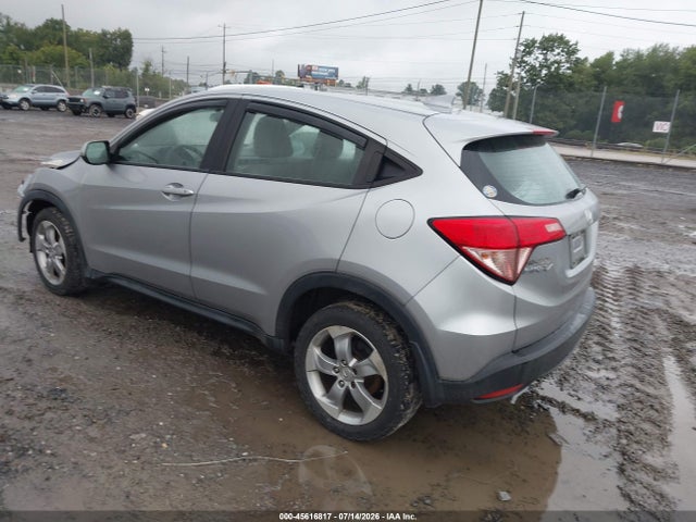 Honda HR-V LX 2017 3CZRU6H31HM700156 Image 3
