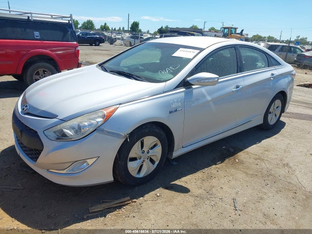 Hyundai SONATA HYBRID 2014 KMHEC4A49EA115375 Image 2
