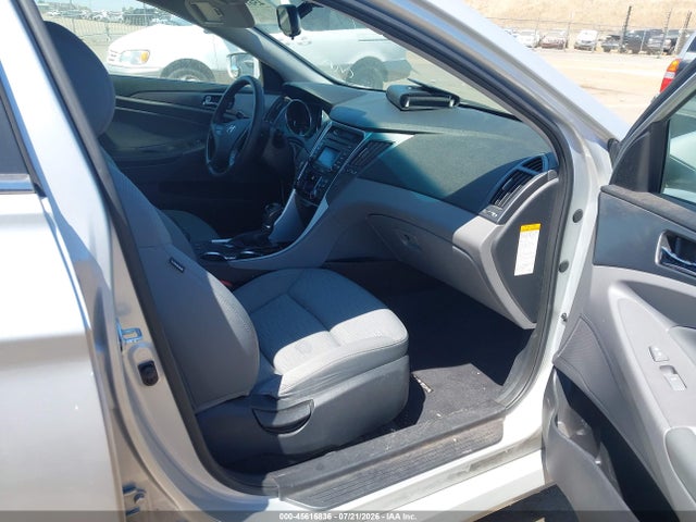Hyundai SONATA HYBRID 2014 KMHEC4A49EA115375 Image 5