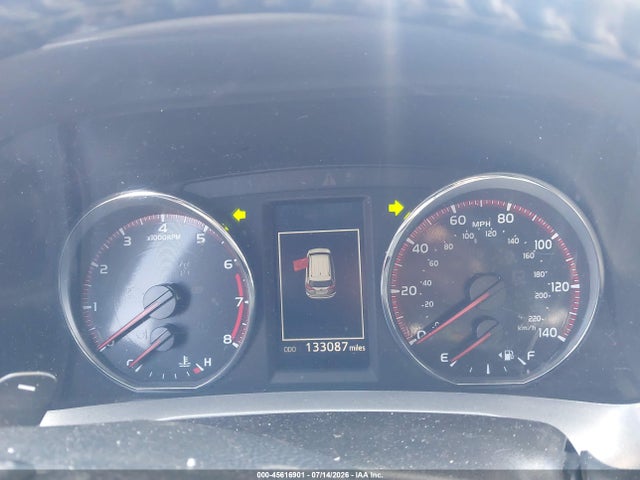 Toyota RAV4 SE 2018 2T3NFREV1JW503319 Image 7