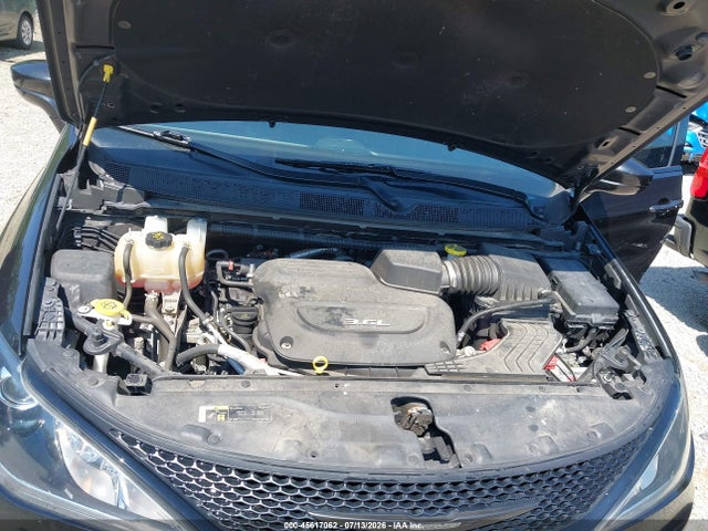 45617062 :رقم المزاد ، 2C4RC1FG8JR261120 vin ، 2018 Chrysler Pacifica Touring Plus مزاد بيع
