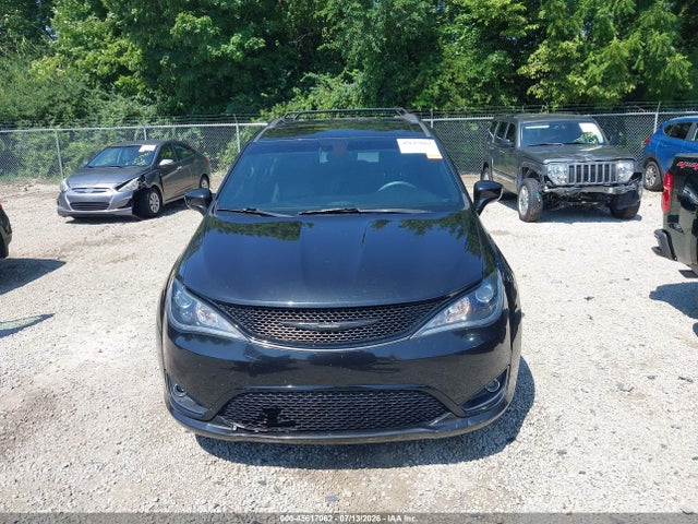 45617062 :رقم المزاد ، 2C4RC1FG8JR261120 vin ، 2018 Chrysler Pacifica Touring Plus مزاد بيع