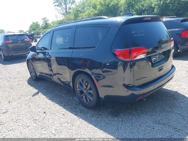 45617062 :رقم المزاد ، 2C4RC1FG8JR261120 vin ، 2018 Chrysler Pacifica Touring Plus مزاد بيع