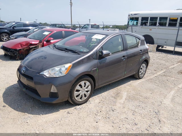 2014 Toyota Prius C One მანქანა იყიდება აუქციონზე, vin: JTDKDTB37E1563862, აუქციონის ნომერი: 45617076