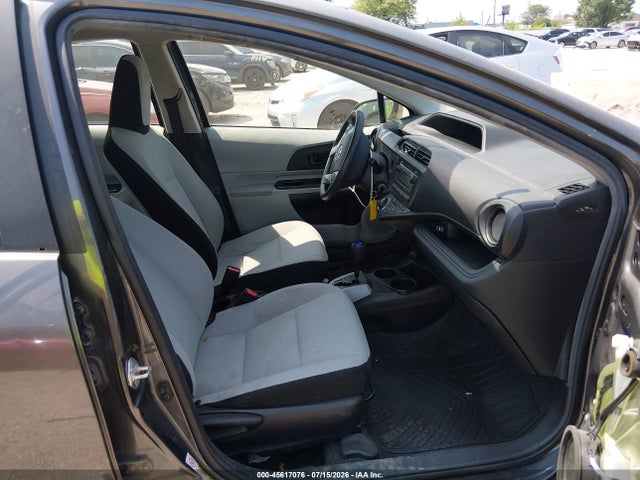 2014 Toyota Prius C One მანქანა იყიდება აუქციონზე, vin: JTDKDTB37E1563862, აუქციონის ნომერი: 45617076
