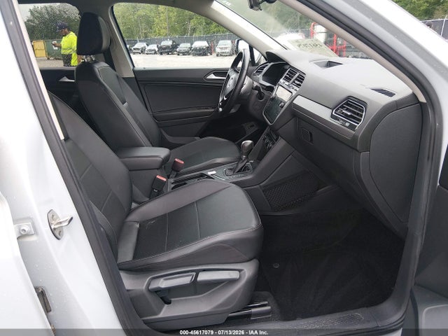Auction sale of the 2019 Volkswagen Tiguan 2.0t Se/2.0t Sel/2.0t Sel R-line/2.0t Sel R-line Black, vin: 3VV3B7AX4KM011225, lot number: 45617079