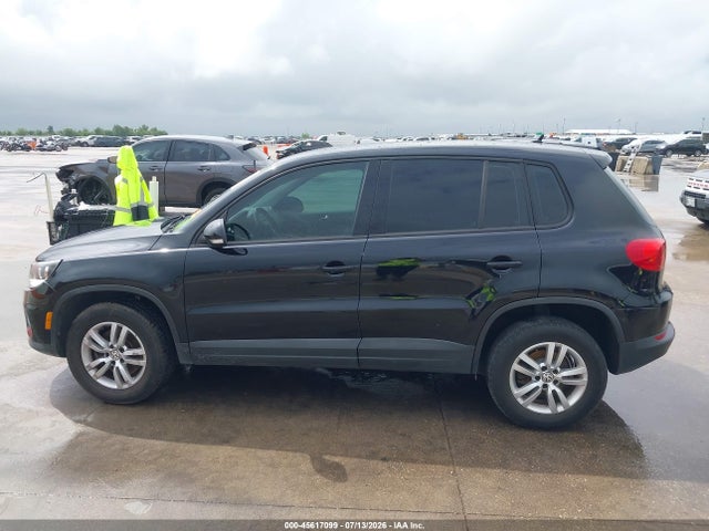 Auction sale of the 2013 Volkswagen Tiguan S, vin: WVGBV7AX9DW533137, lot number: 45617099
