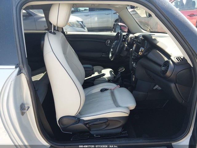 Продаж на аукціоні авто 2014 Mini Hardtop Cooper, vin: WMWXM5C55ET936142, номер лоту: 45617120