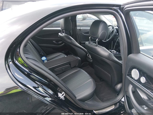 45617131 :رقم المزاد ، WDDZF4JB4HA085899 vin ، 2017 Mercedes-benz E 300 مزاد بيع