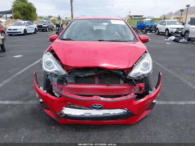 JTDKDTB30G1134968 Toyota Prius C One