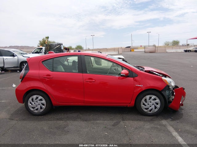 JTDKDTB30G1134968 Toyota Prius C One
