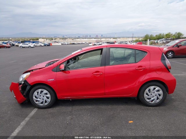 JTDKDTB30G1134968 Toyota Prius C One
