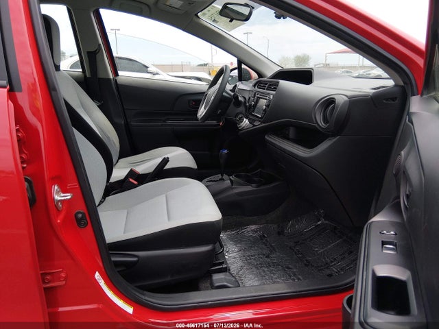 JTDKDTB30G1134968 Toyota Prius C One