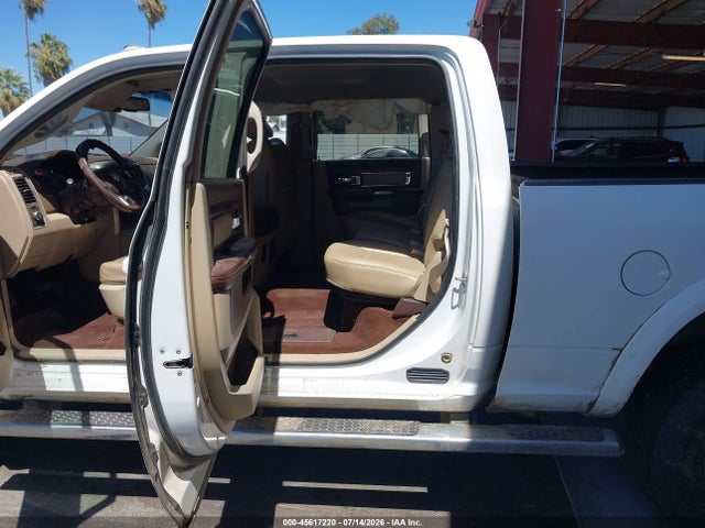 2017 Ram 2500 Laramie  4x4 6'4 Box მანქანა იყიდება აუქციონზე, vin: 3C6UR5FL9HG547689, აუქციონის ნომერი: 45617220