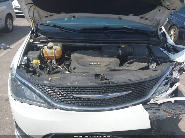 45617249 :رقم المزاد ، 2C4RC1BGXHR620645 vin ، 2017 Chrysler Pacifica Touring-l مزاد بيع