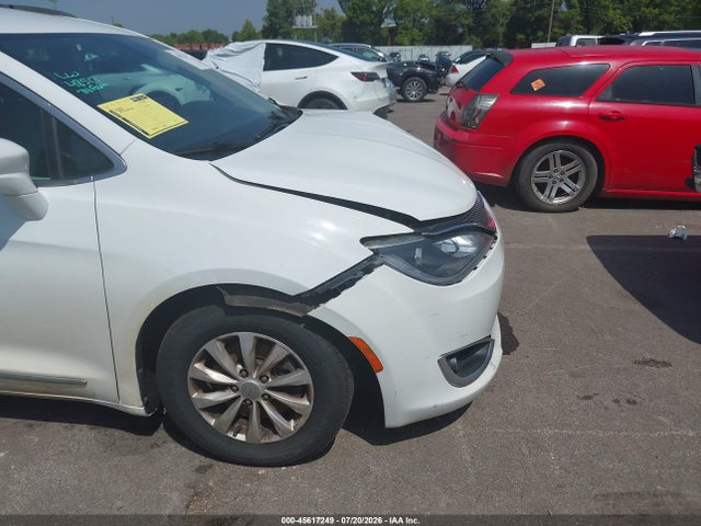 45617249 :رقم المزاد ، 2C4RC1BGXHR620645 vin ، 2017 Chrysler Pacifica Touring-l مزاد بيع