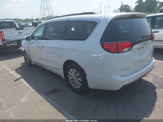 45617249 :رقم المزاد ، 2C4RC1BGXHR620645 vin ، 2017 Chrysler Pacifica Touring-l مزاد بيع