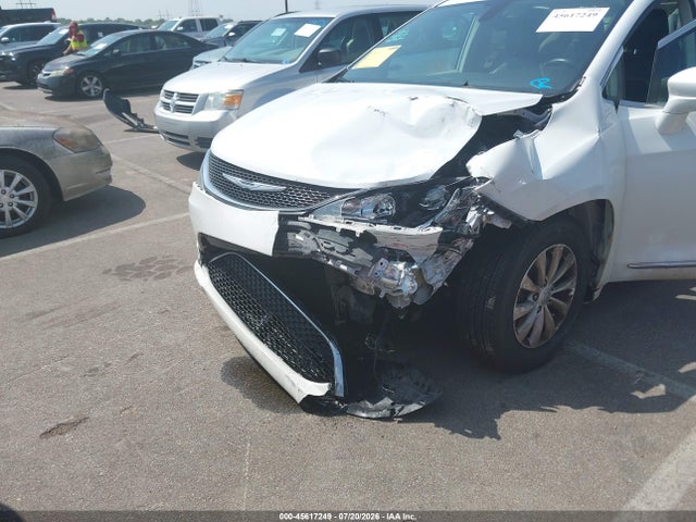 45617249 :رقم المزاد ، 2C4RC1BGXHR620645 vin ، 2017 Chrysler Pacifica Touring-l مزاد بيع