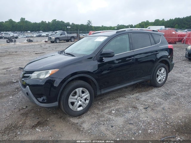 2T3ZFREV9FW145136 Toyota RAV4 LE