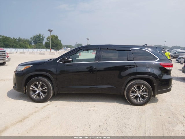 Продаж на аукціоні авто 2017 Toyota Highlander Le Plus, vin: 5TDBZRFH0HS375539, номер лоту: 45617444