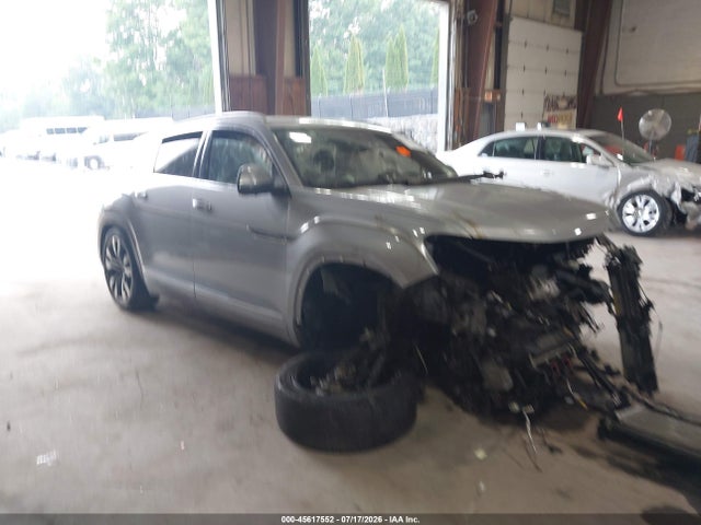 2021 Volkswagen Atlas Cross Sport 3.6l V6 Sel Premium R-line მანქანა იყიდება აუქციონზე, vin: 1V2FE2CA4MC234866, აუქციონის ნომერი: 45617552