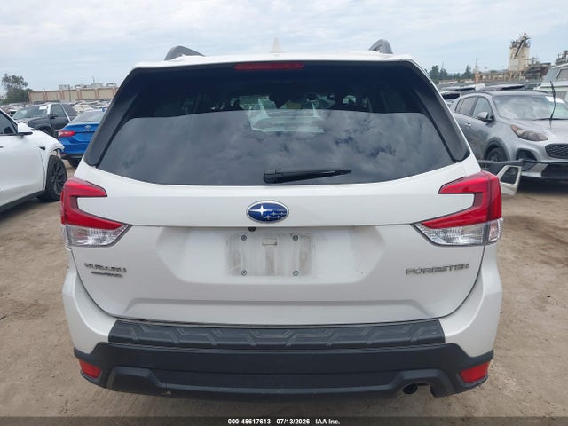 2021 Subaru Forester Premium მანქანა იყიდება აუქციონზე, vin: JF2SKAFC8MH536357, აუქციონის ნომერი: 45617613