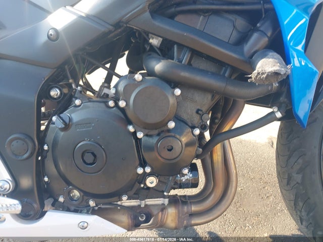 Suzuki GSX-S750 2015 JS1GR7NA0F2102016 Image 8