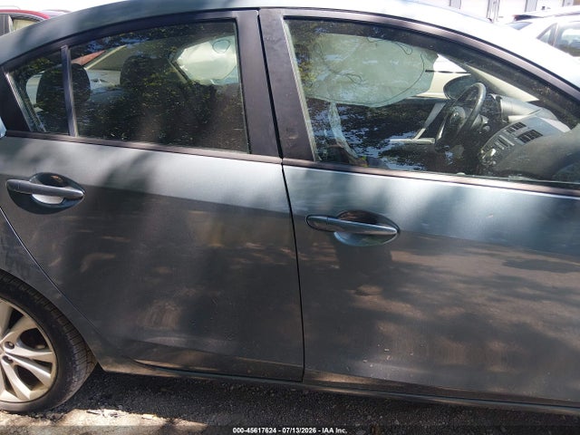45617624 :رقم المزاد ، JM1BL1U58B1363803 vin ، 2011 Mazda Mazda3 S Sport مزاد بيع