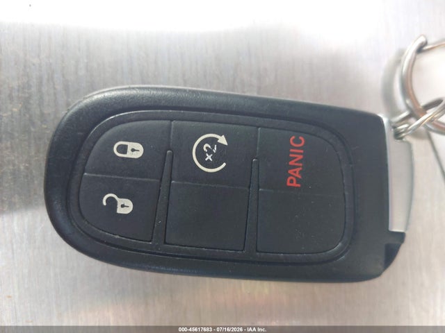 2017 Jeep Cherokee Limited მანქანა იყიდება აუქციონზე, vin: 1C4PJLDS5HW559772, აუქციონის ნომერი: 45617683
