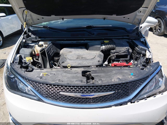 2020 Chrysler Pacifica Touring L Plus მანქანა იყიდება აუქციონზე, vin: 2C4RC1EG1LR282959, აუქციონის ნომერი: 45617732