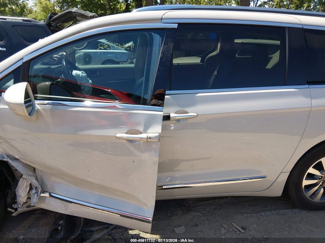 2020 Chrysler Pacifica Touring L Plus მანქანა იყიდება აუქციონზე, vin: 2C4RC1EG1LR282959, აუქციონის ნომერი: 45617732