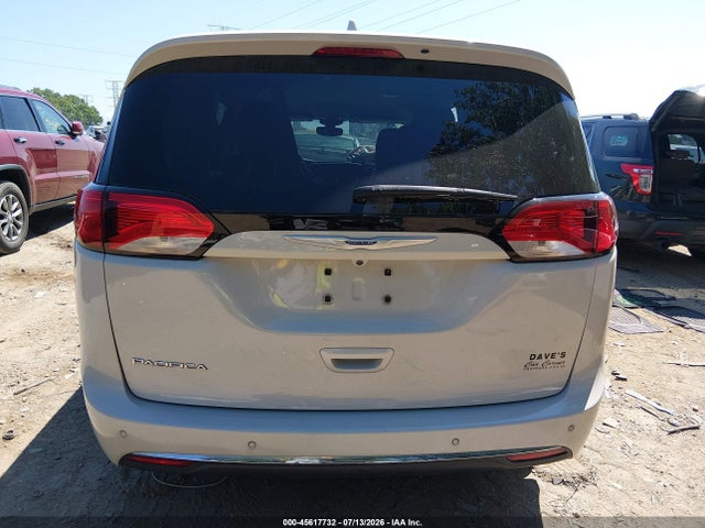 2020 Chrysler Pacifica Touring L Plus მანქანა იყიდება აუქციონზე, vin: 2C4RC1EG1LR282959, აუქციონის ნომერი: 45617732