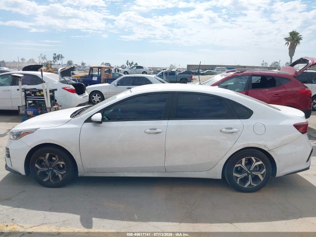 2021 Kia Forte Lxs მანქანა იყიდება აუქციონზე, vin: 3KPF24AD2ME403178, აუქციონის ნომერი: 45617741