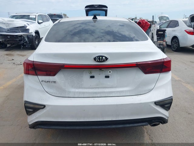 2021 Kia Forte Lxs მანქანა იყიდება აუქციონზე, vin: 3KPF24AD2ME403178, აუქციონის ნომერი: 45617741